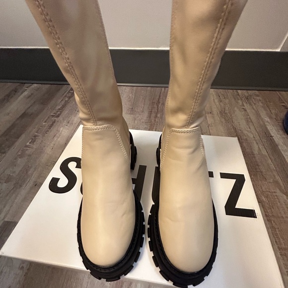 Schutz Kendy lug sole boots - Picture 6 of 12